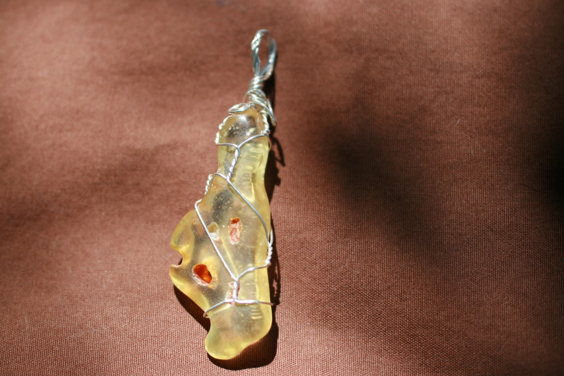 Amber Pendant Promotes Fertility 5085